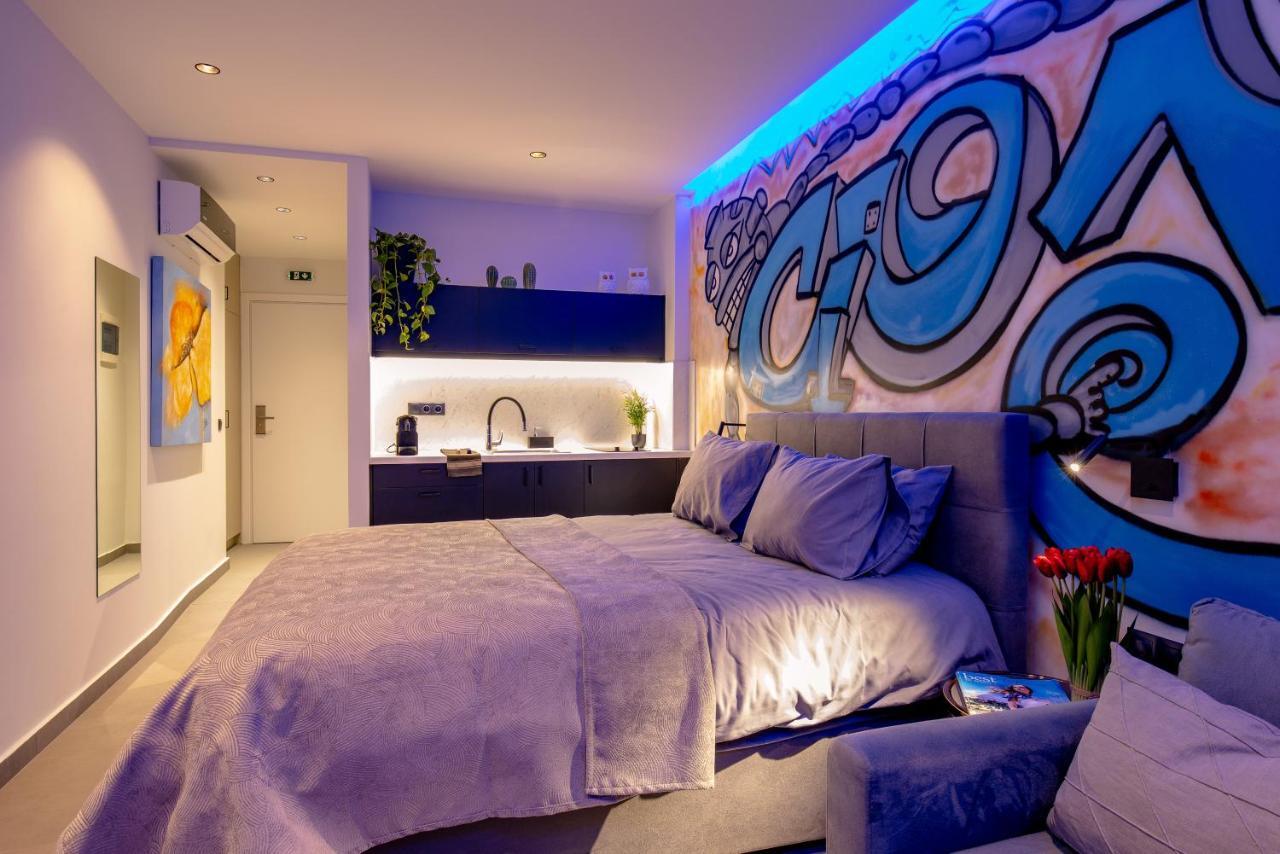 Triple A - Graffiti Homage In Psirri Square - Free Parking! Apartment Athens Luaran gambar