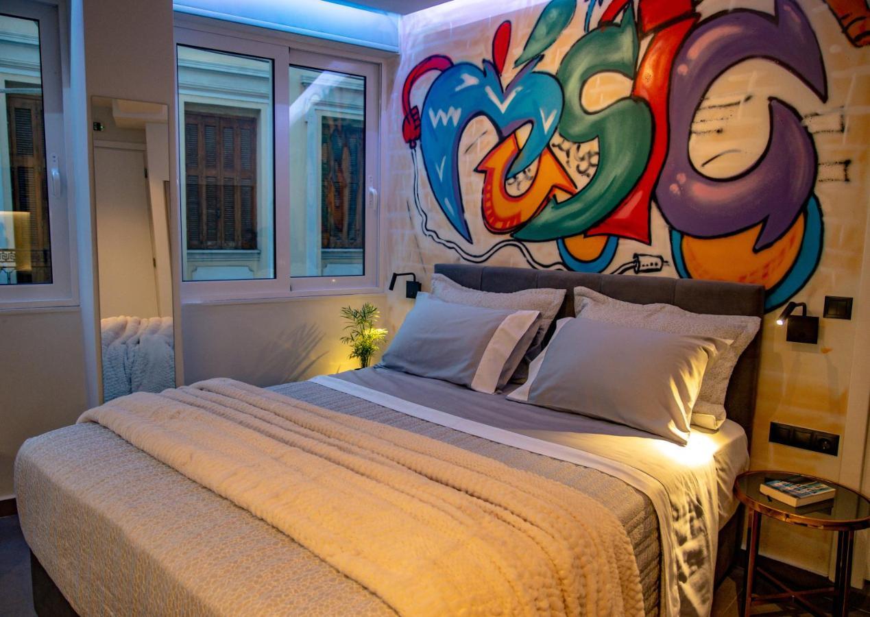 Triple A - Graffiti Homage In Psirri Square - Free Parking! Apartment Athens Luaran gambar